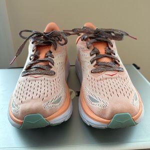 HOKA ONE ONE Clifton 8 - Size 10B - Women's Cushioned Running Shoes